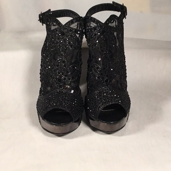 First Sight - Picture 2 of 6